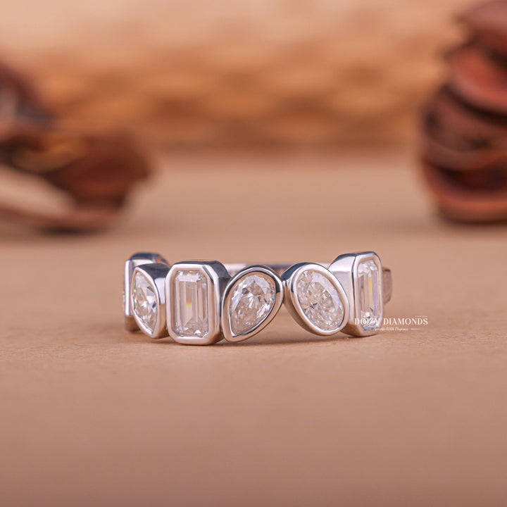  Dazzling diamond wedding band, Radiant diamond wedding band, Glamorous diamond wedding band, Sophisticated diamond wedding band, Trendy diamond wedding band, Fashionable diamond wedding band, 