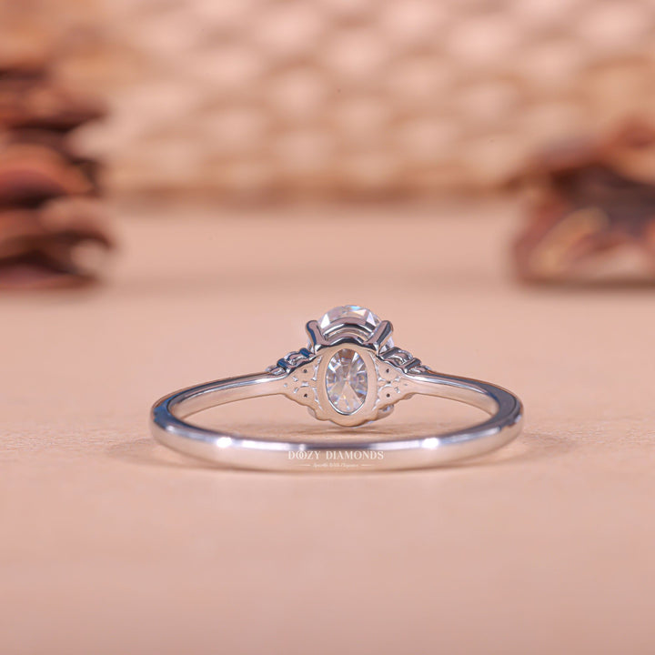 Whimsical engagement ring, Chic engagement ring, Glamorous engagement ring, Sophisticated engagement ring, Trendy engagement ring, Fashionable engagement ring,