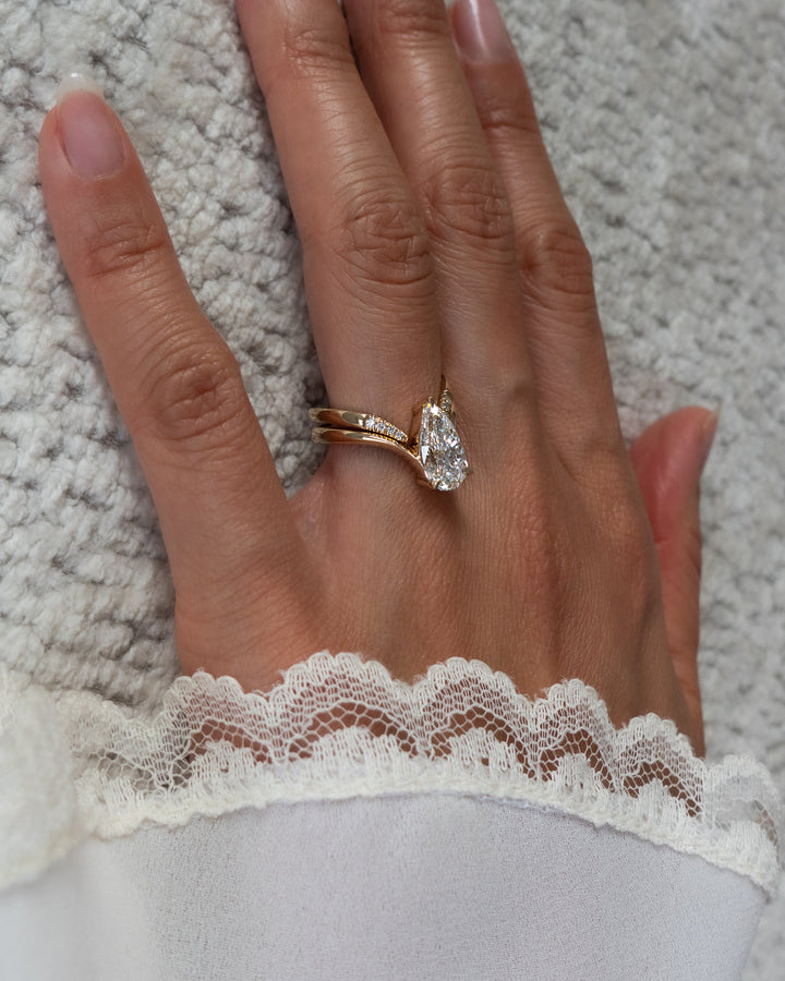 1.50CT Pear F-VS Lab Grown Eve Wedding Ring with V Shape Open Band