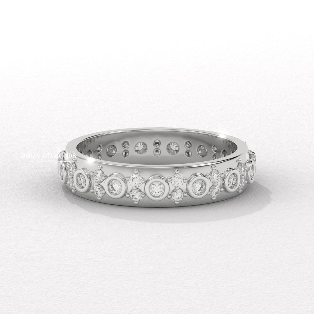 Rose gold bezel band
Men’s flush set diamond ring