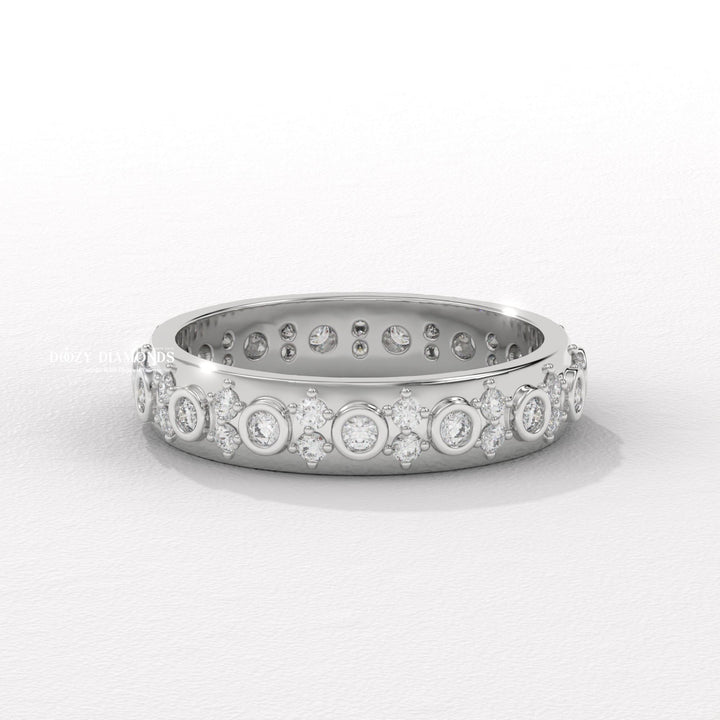 Rose gold bezel band
Men’s flush set diamond ring