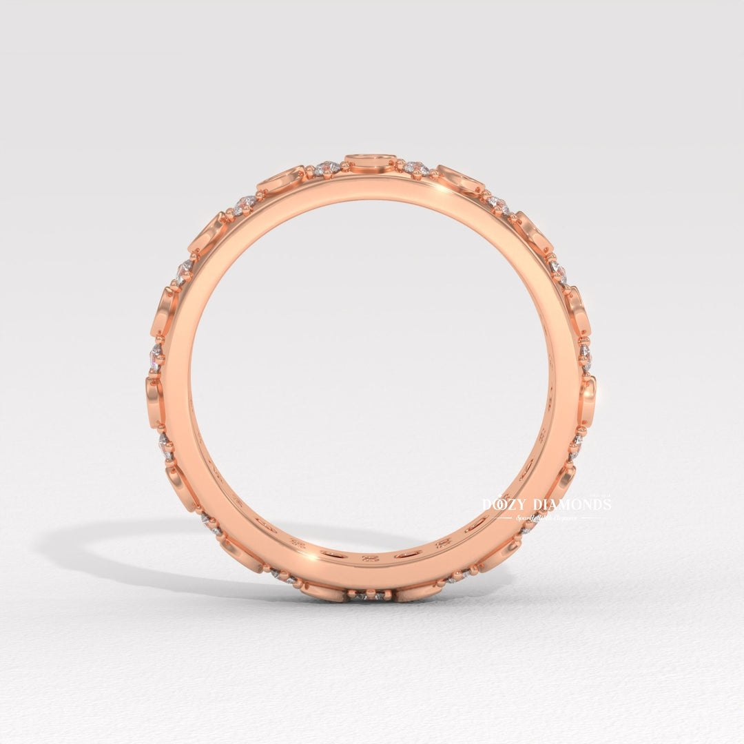 Ethical diamond jewelry
Sustainable wedding band
Handmade gold ring
