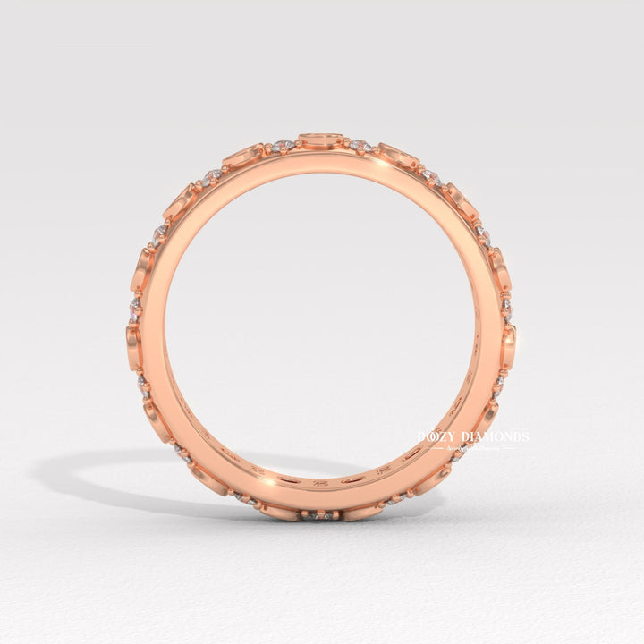 Ethical diamond jewelry
Sustainable wedding band
Handmade gold ring