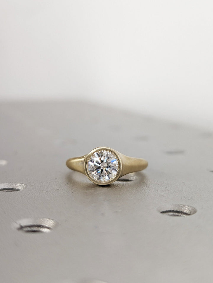modern designer engagement ring,