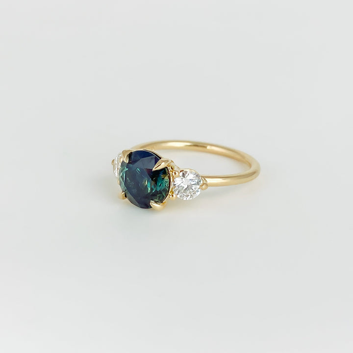 1.50CT-2.50CT Round Cut Lab Grown Peacock Sapphire Diamond Engagement Ring