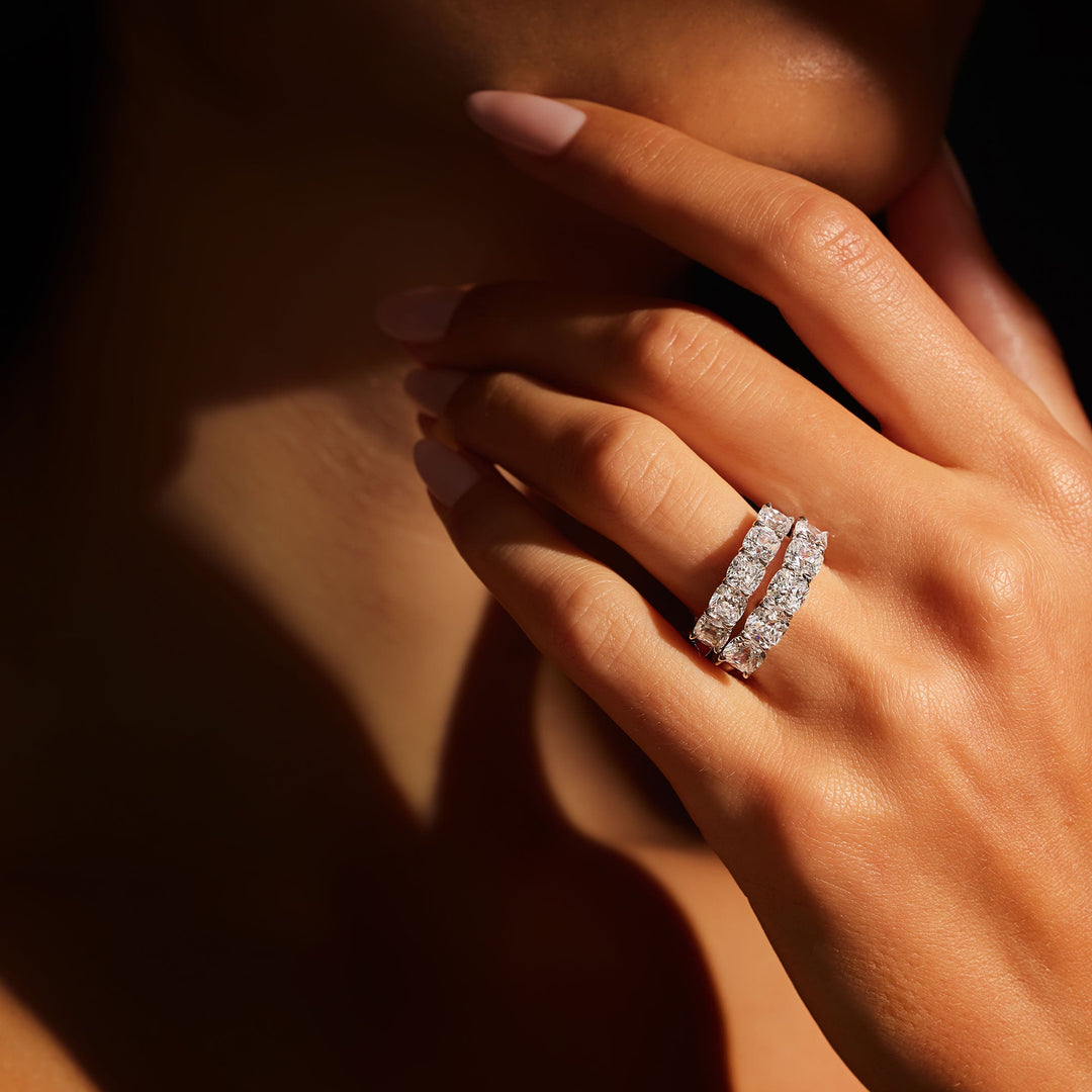 Cushion FG-VS1 Lab Grown Diamond Five Stone Wedding Band