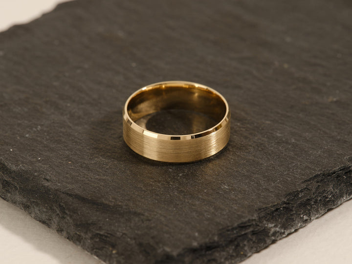 7.0mm Beveled Edge Men's Gold Wedding Band