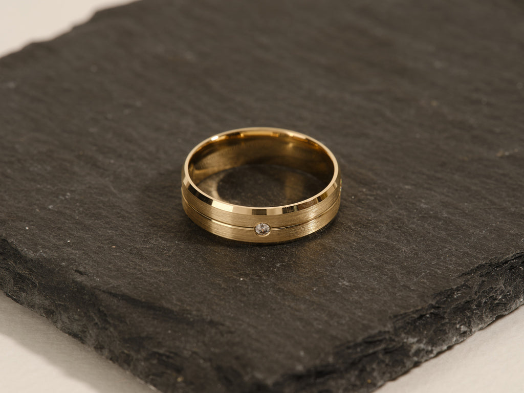 6.0mm Beveled Edge, Grooved & Flush Set Men's Diamond Wedding Band