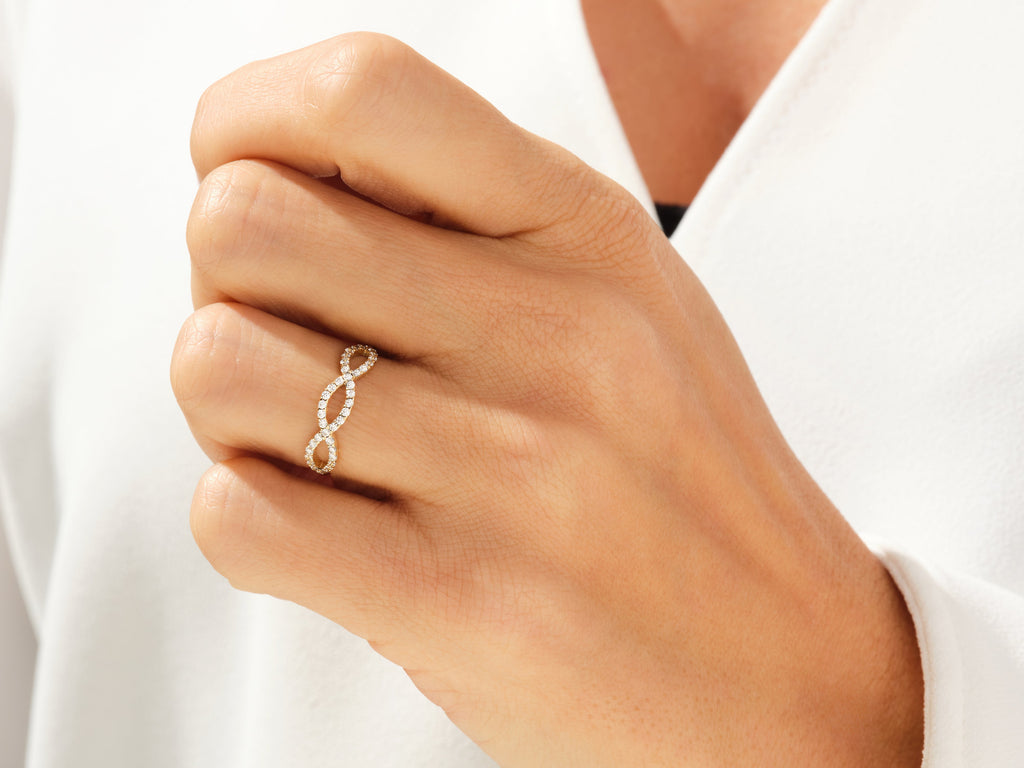 Round Cut Infinity CVD EF/VVS Diamond Wedding Band