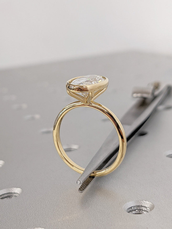 oval engagement ring for women