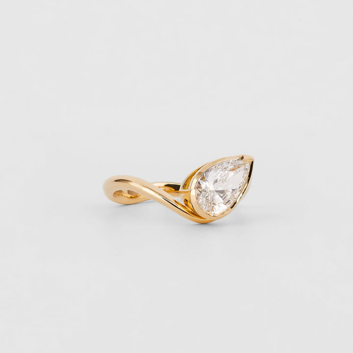 1.0CT-2.0CT Pear Cut Lab Grown Diamond Unique Engagement Ring