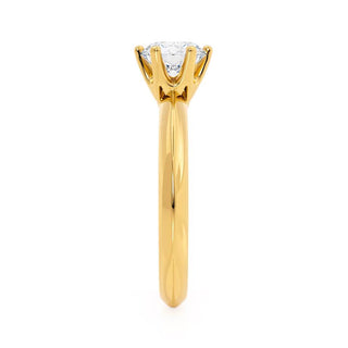 round-shaped-moissanite-solitaire-style-engagement-ring-4