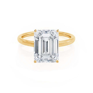 emerald-shaped-moissanite-solitaire-style-engagement-ring