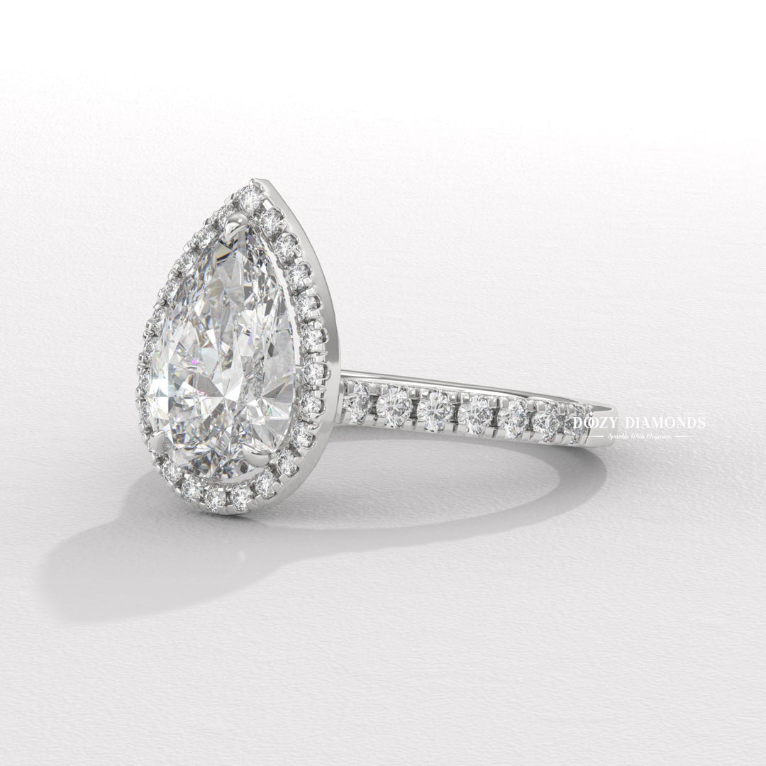 Bridal jewelry
Wedding ring
Fine jewelry gift
Luxury engagement ring
Engagement ring online