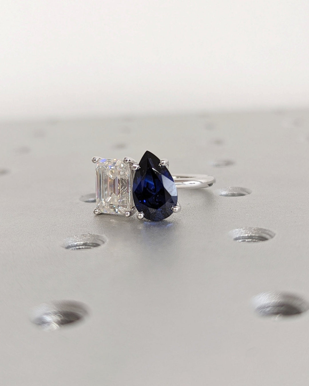 Women's fine jewelry Toi Et Moi ring with elegant design