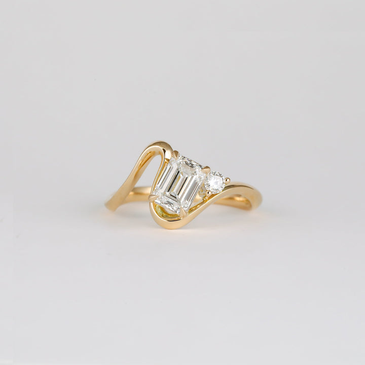 1.0CT-2.0CT Emerald CVD Diamond Unique Engagement Ring for Her