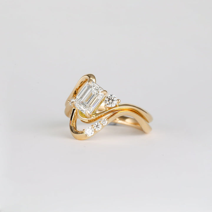 1.0CT-2.0CT Emerald CVD Diamond Unique Engagement Ring for Her
