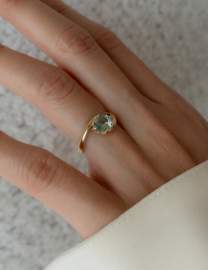 Oval designer diamond engagement ring, Oval handcrafted diamond engagement ring, Oval certified diamond engagement ring, Oval vintage diamond engagement ring, Oval antique diamond engagement ring, Oval modern diamond engagement ring,