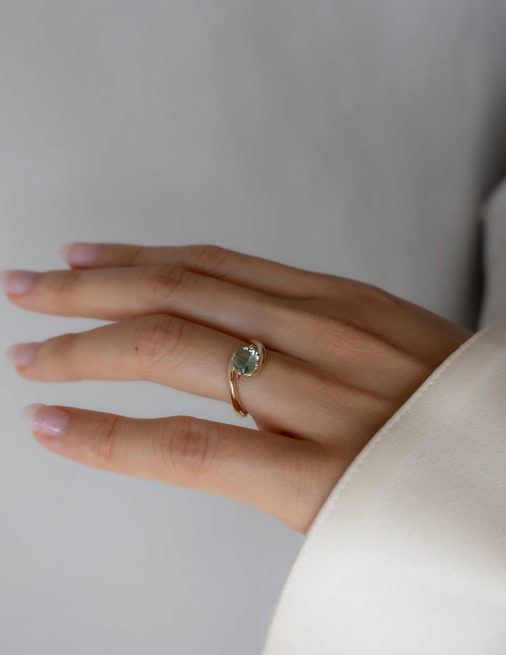 ment ring, Oval channel set engagement ring, Oval swirl engagement ring, Oval unique engagement ring, Oval traditional engagement ring, Oval contemporary engagement ring, Oval minimalist engagement ring, 