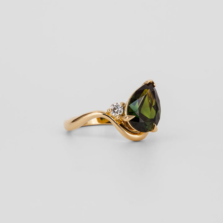 2.50CT-3.50CT Pear Australian Green Sapphire Diamond Engagement Ring