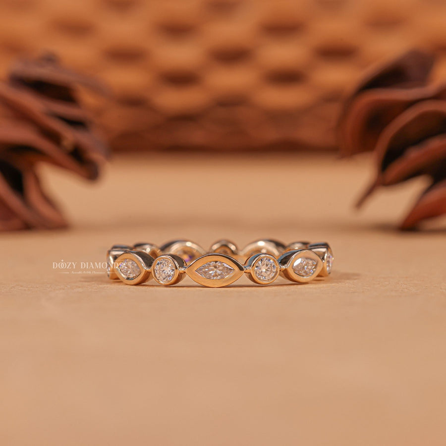 Marquise diamond promise band, Marquise diamond band gold, Marquise diamond band white gold, Marquise diamond band rose gold, Marquise diamond band yellow gold, Marquise diamond band for women