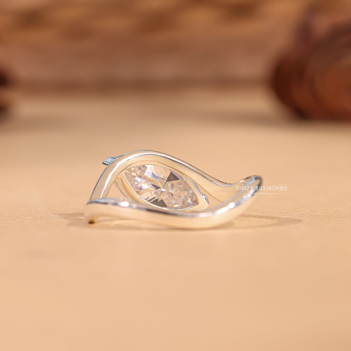 Marquise glamorous engagement ring, Marquise sophisticated engagement ring, Marquise trendy engagement ring, Marquise fashionable engagement ring,