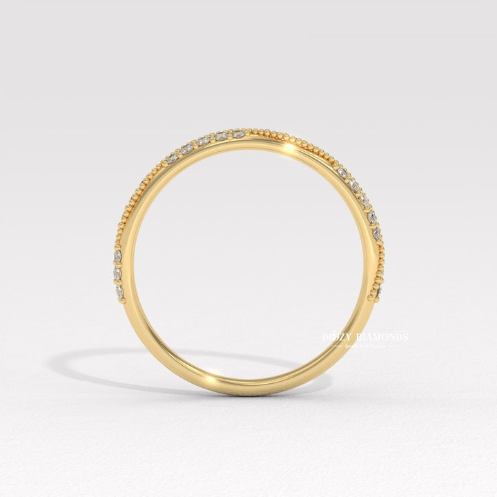 Art Deco wedding band
Milgrain diamond ring
Filigree wedding band