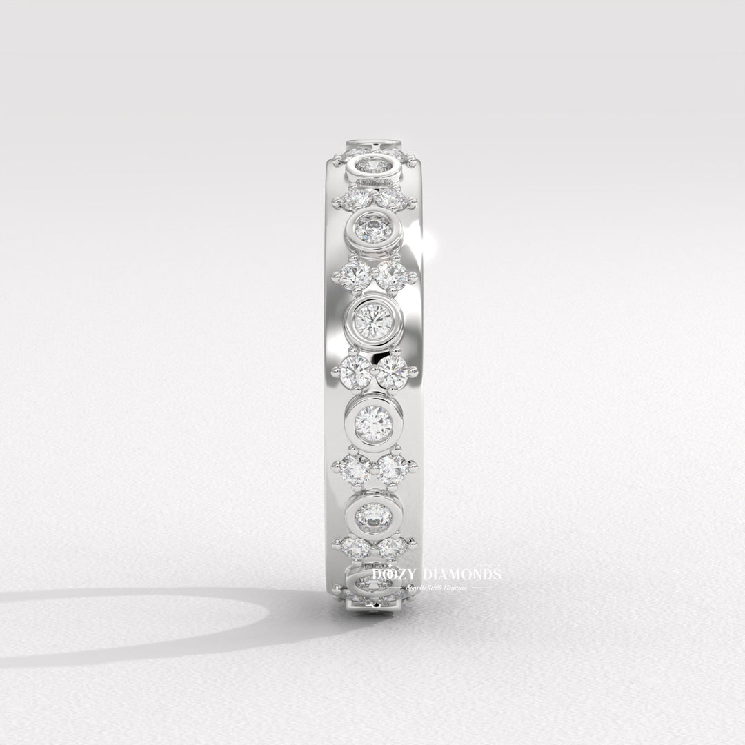 Modern bridal band
Solid gold comfort fit
Lab grown diamond band