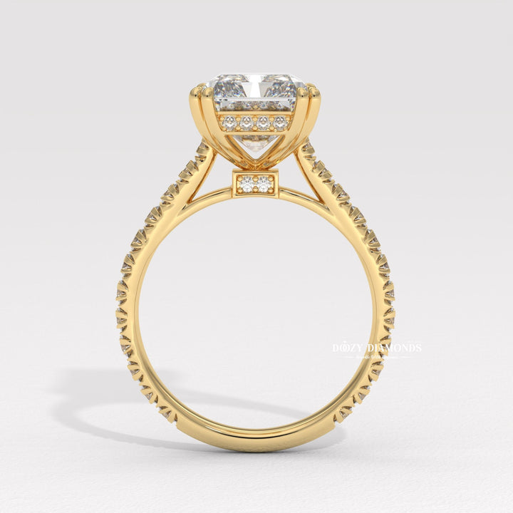 Bezel set radiant lab diamond
Modern radiant cut ring design
Radiant cut three stone ring