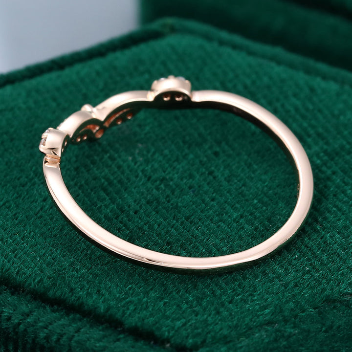 0-10-round-moissanite-art-deco-wedding-band
