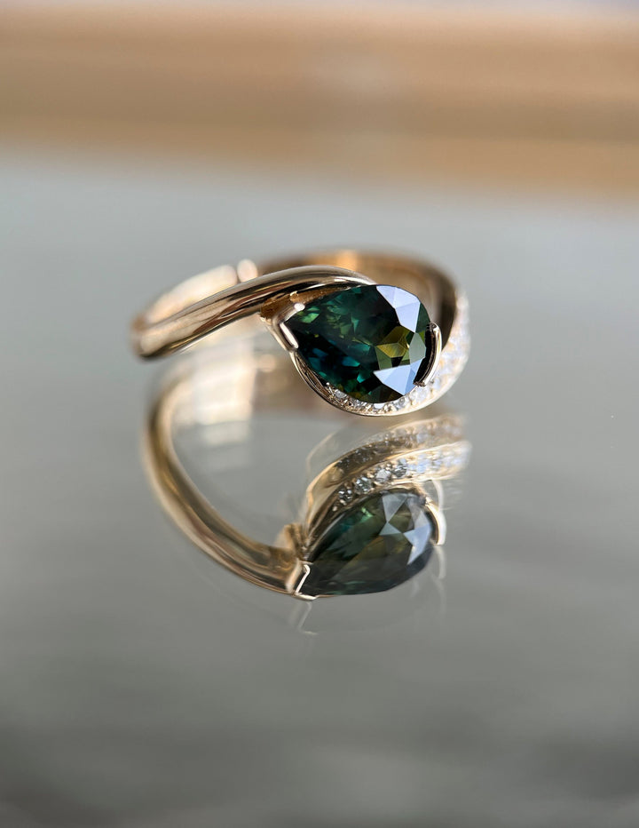 1.0CT-2.0CT Green-Blue Pear Cut Lab Grown Diamond Demi Pavé Engagement Ring