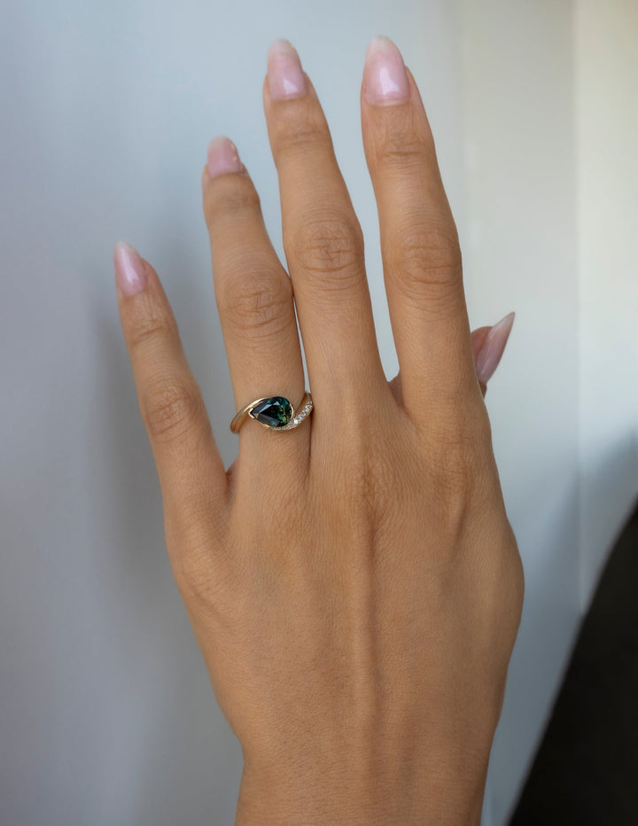 1.0CT-2.0CT Green-Blue Pear Cut Lab Grown Diamond Demi Pavé Engagement Ring