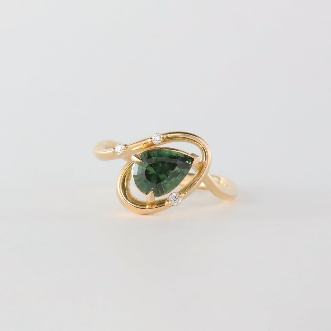 1.50CT-2.50CT Green Pear Cut Antique Lab Grown Diamond Engagement Ring