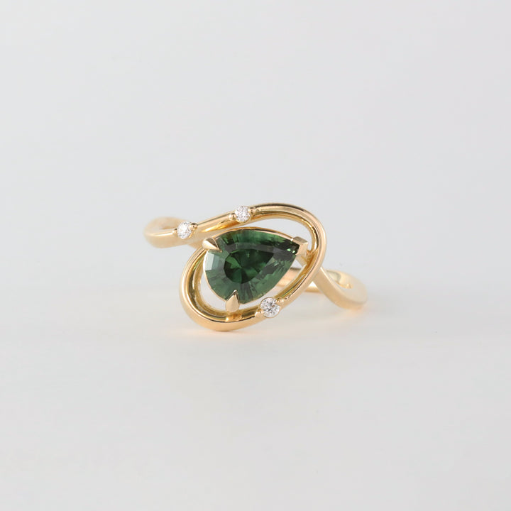 1.50CT-2.50CT Green Pear Cut Antique Lab Grown Diamond Engagement Ring
