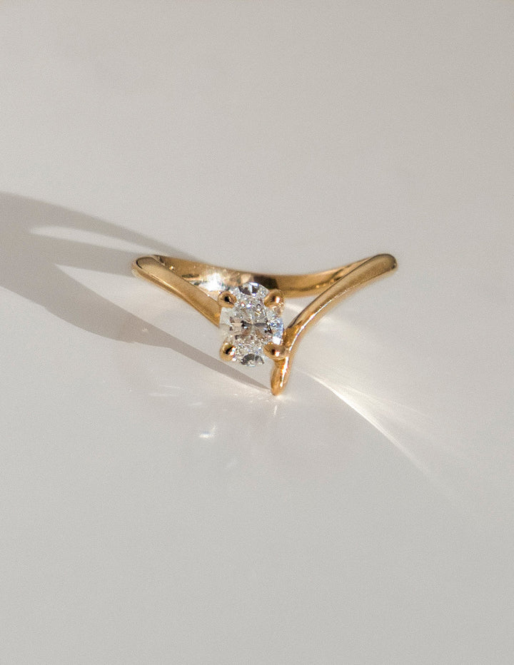 Oval unique engagement ring, Oval traditional engagement ring, Oval contemporary engagement ring, Oval minimalist engagement ring, 