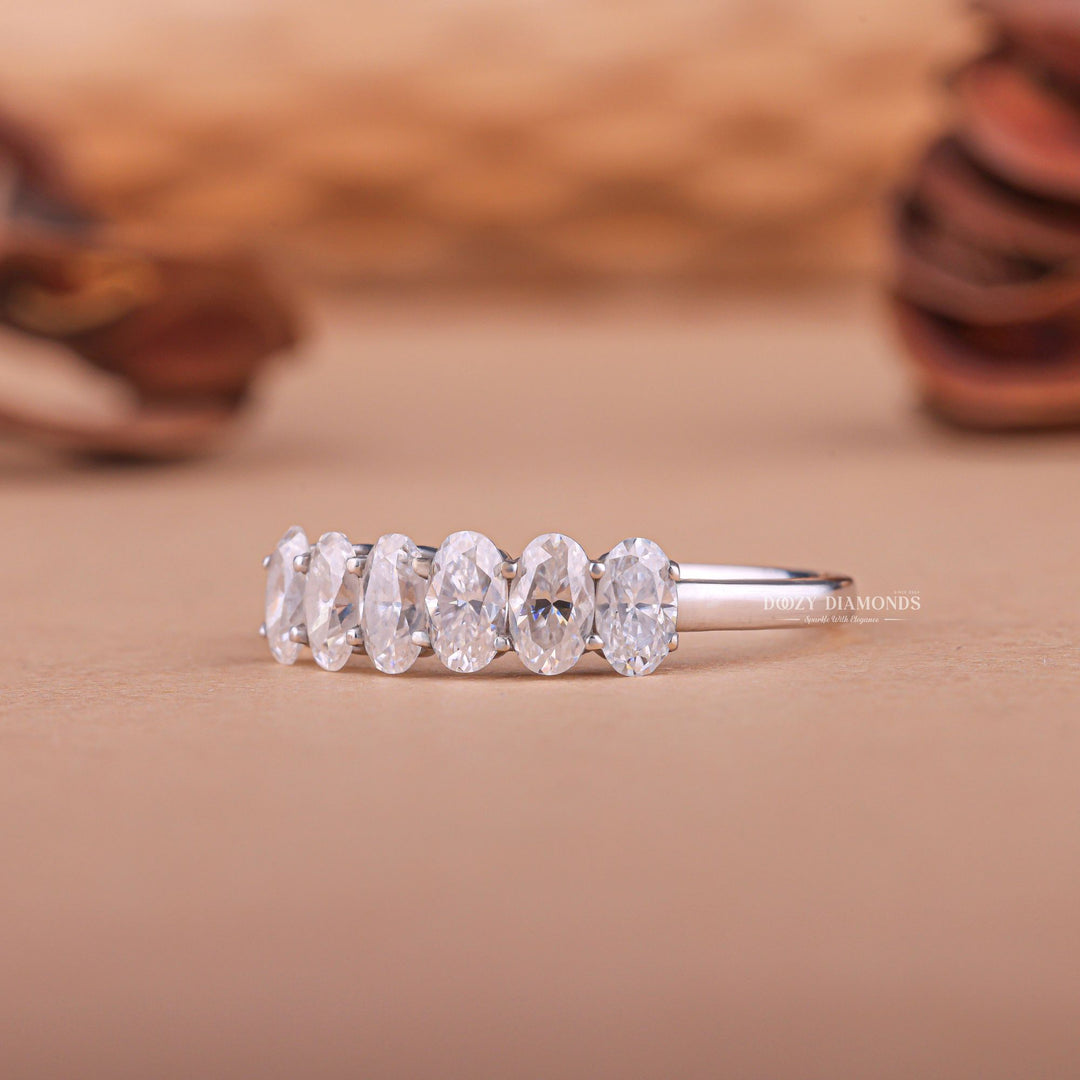 Oval diamond band for women, Oval diamond band vintage, Oval diamond band antique, Oval diamond band pave, Oval diamond band channel set, Oval diamond band prong set, 