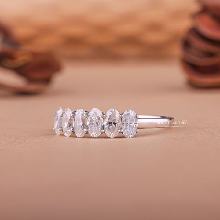 Oval diamond band for women, Oval diamond band vintage, Oval diamond band antique, Oval diamond band pave, Oval diamond band channel set, Oval diamond band prong set, 
