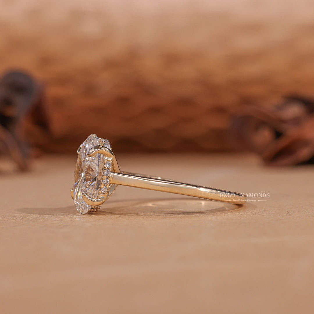 Oval antique diamond engagement ring, Oval modern diamond engagement ring, Oval traditional diamond engagement ring, Oval brilliant cut diamond engagement ring