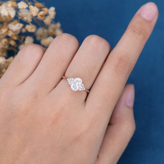 oval-shaped-moissanite-cluster-engagement-ring-26