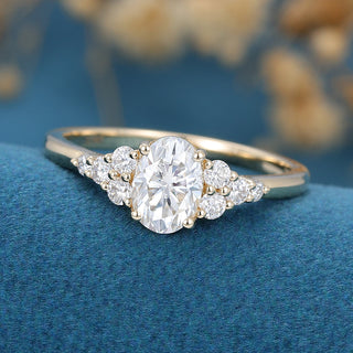 oval-shaped-moissanite-cluster-engagement-ring-20