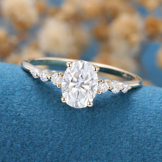 oval-shaped-moissanite-solitaire-pave-engagement-ring-3