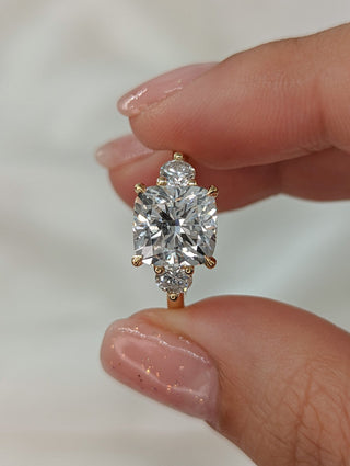 3-55ct-cushion-f-vs1-diamond-3-stones-engagement-ring