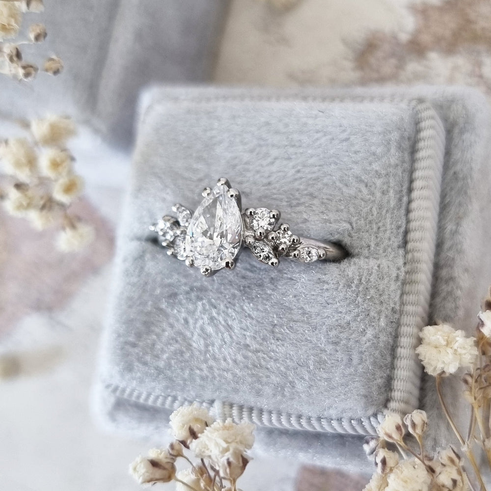 pear-cut-cluster-e-vs1-lab-grown-diamond-engagement-ring