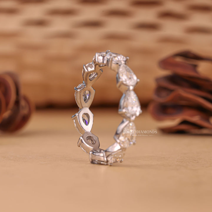 Pear diamond bridal band, Pear diamond band ring, Pear diamond promise band, Pear diamond band gold, Pear diamond band white gold, Pear diamond band rose gold, Pear diamond band yellow gold, 