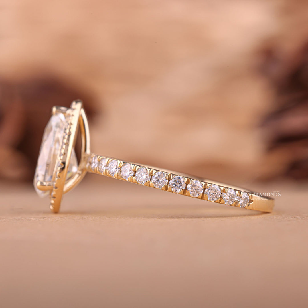 Pear versatile diamond ring, Pear ethical diamond ring, Pear sustainable diamond ring, Pear conflict-free diamond ring, Pear lab-grown diamond ring,
