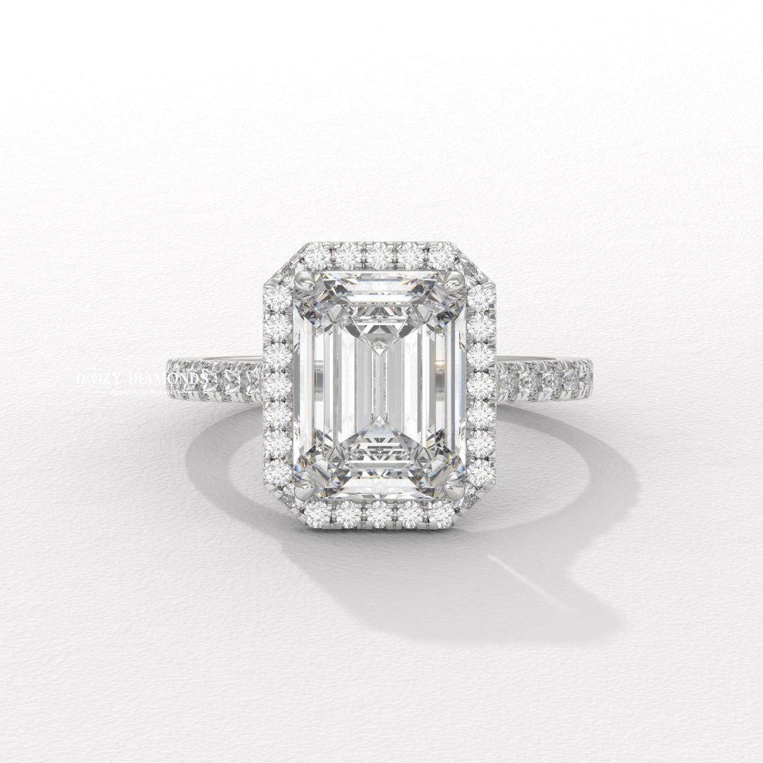 White gold emerald ring
Platinum emerald ring
Gold engagement ring
Diamond ring
Lab grown diamond 