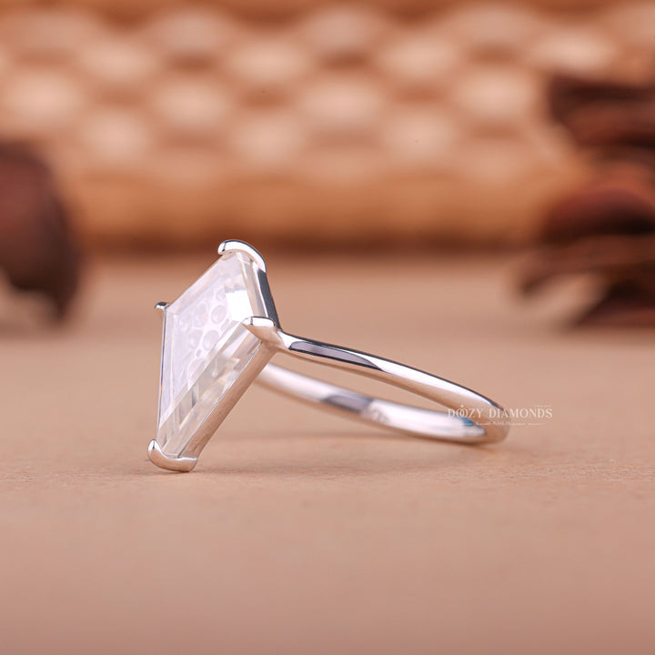 Lab grown diamond rings for daily wear, Designer lab grown diamond rings collection, Platinum lab grown diamond engagement rings