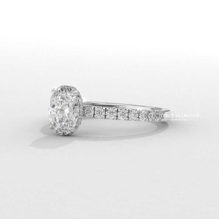 18k yellow gold hidden halo
Platinum oval hidden halo ring
Rose gold oval diamond ring