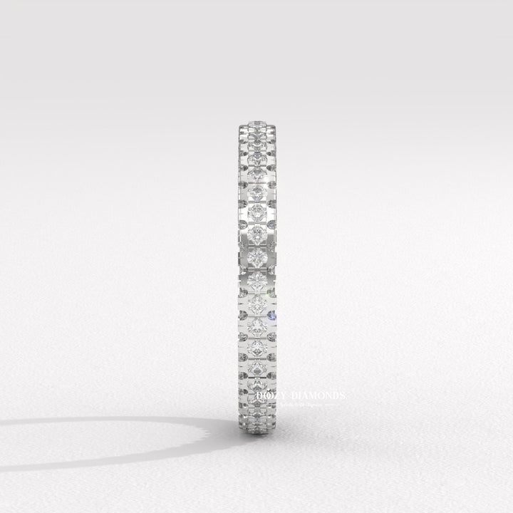 Classic wedding band
Simple white gold ring
Plain wedding band
Polished white gold band