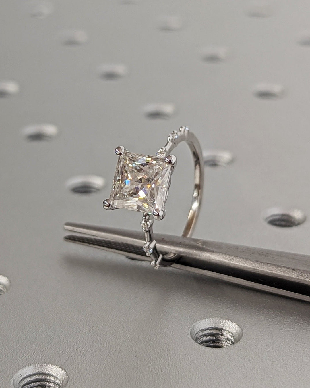 Princess engagement ring with exceptional brilliance and shine